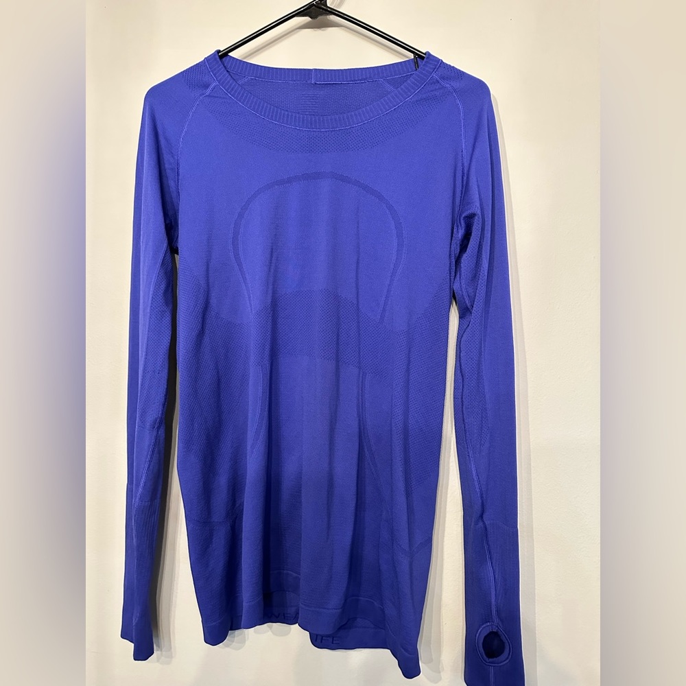 Lululemon size 12 long sleeve running shirt